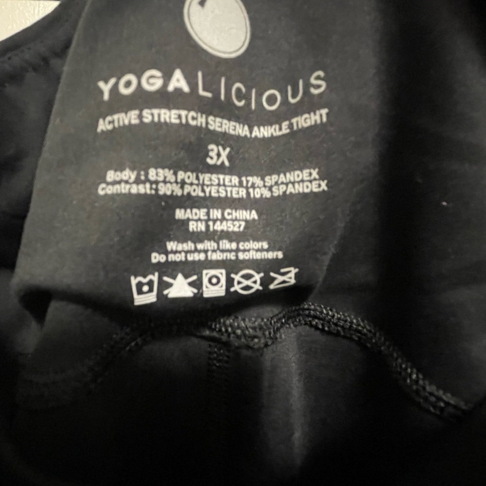 Woman’s Yogalicious Serena active stretch ankle tight Black Leggings - Picture 3 of 7